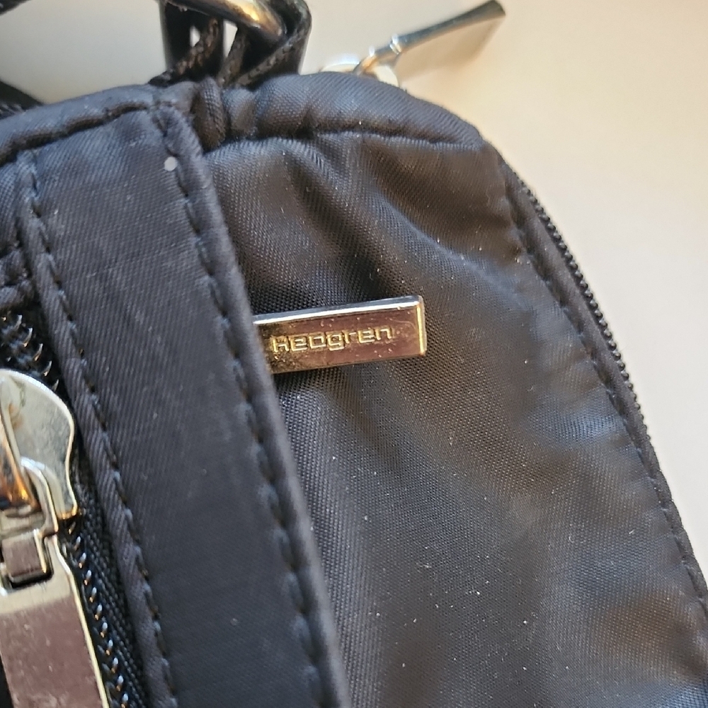 Hedgren Black Messenger Bag. EUC. - Picture 8 of 12